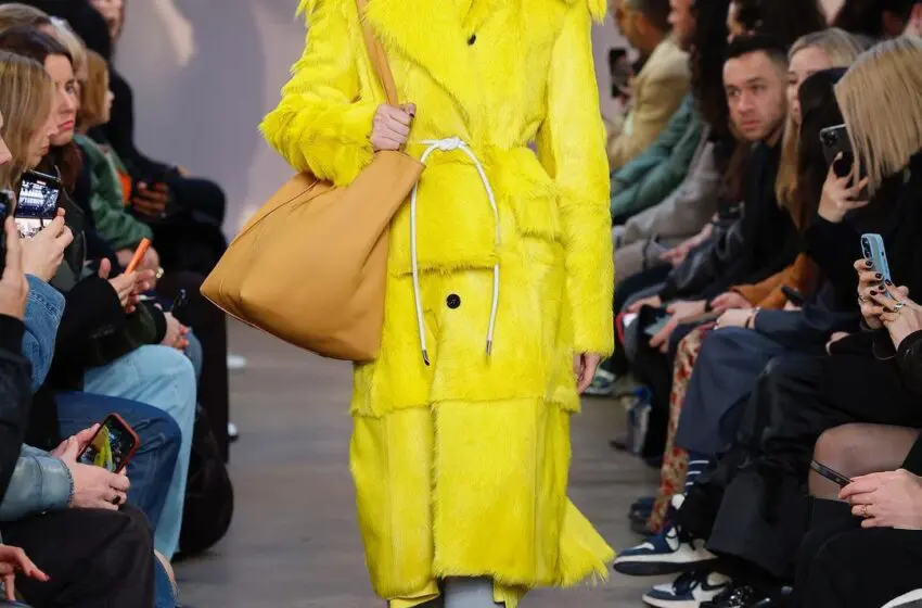  5 accessory trends for 2023 spotted at New York Fashion Week