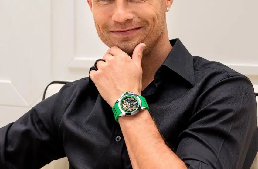  Ronaldo’s new custom-made Heart of CR7 Baguette Jacob & Co. timepiece
