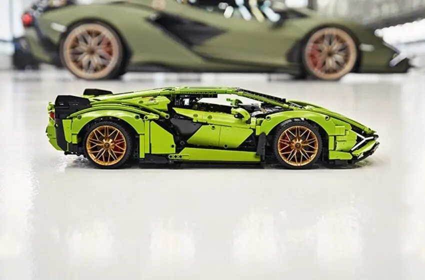  Build your own Lamborghini or Bugatti with LEGO’s amazing Technic collection