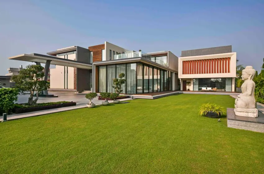  An architectural study of this modern Nepal farmhouse