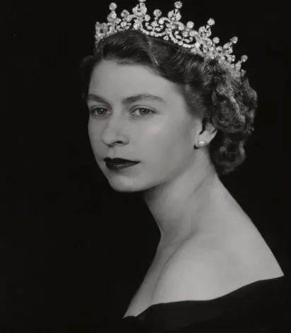  Queen Elizabeth’s royal jewellery exhibited at Windsor Castle