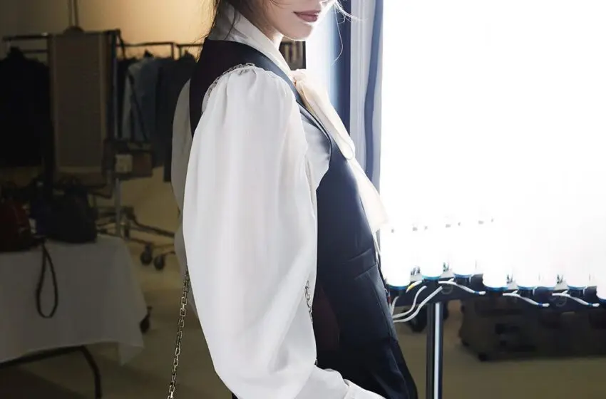  Jimmy Choo stars Kaia Gerber for its AW collection, reveals a new monogram