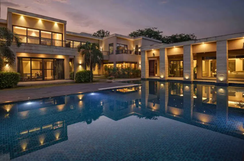  Nestled in a lush green wonderland, this expansive Delhi mansion is a slice of paradise