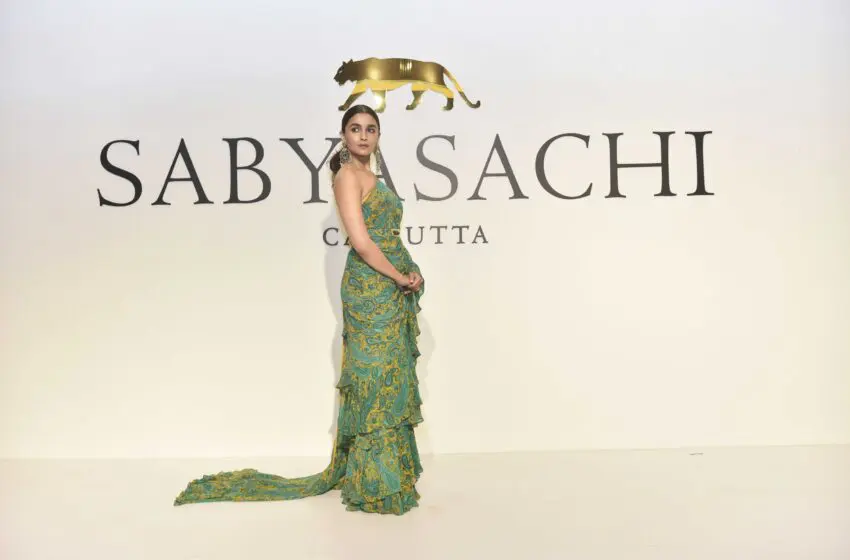  Why does Sabyasachi prefer Alia Bhatt over fashion models