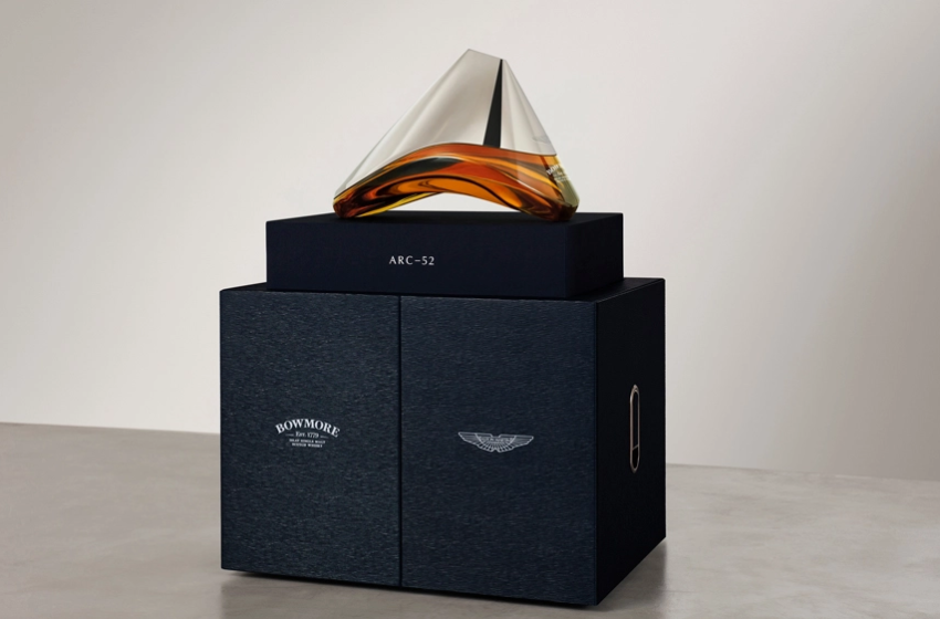  Bowmore collaborates with Aston Martin for a 52-year-old limited edition