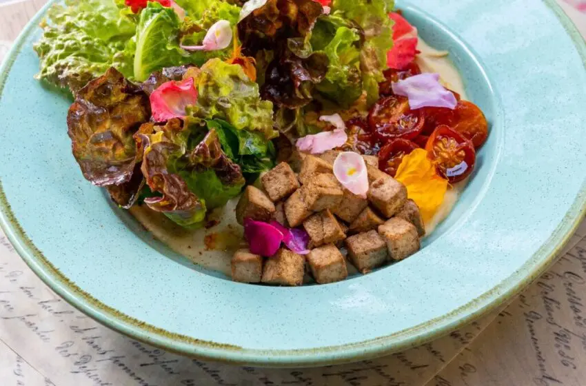  Satiate your taste buds with these refreshing summer salads