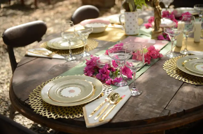  Fine dining and table settings for the festive season