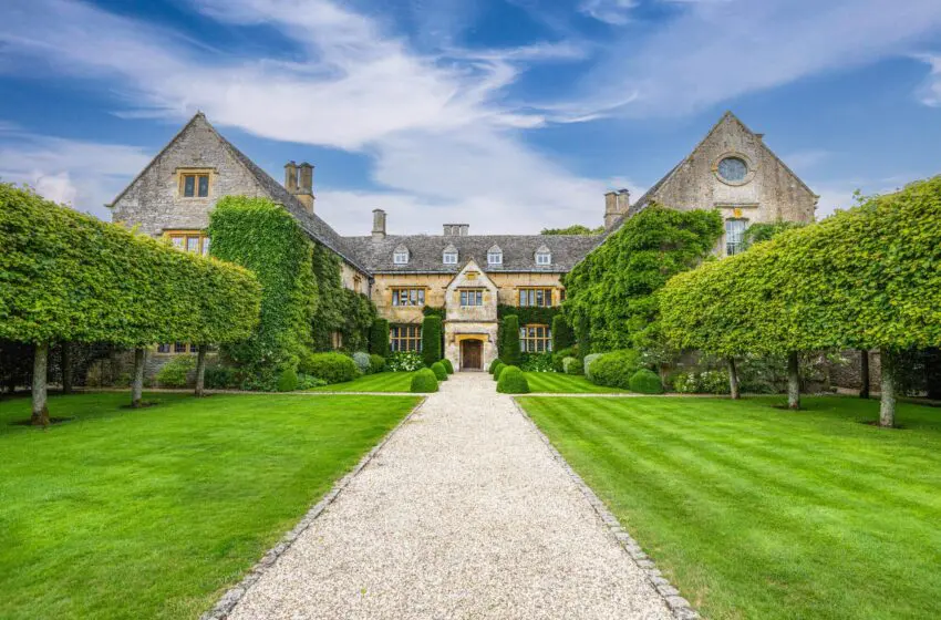  Superdry Co-founder’s Hawling Manor is on sale