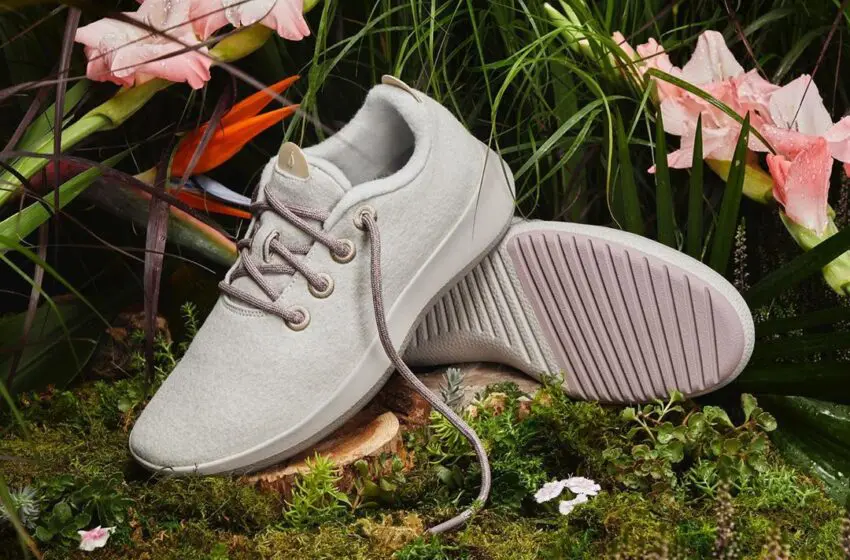  Go green with these 5 sustainable sneakers!