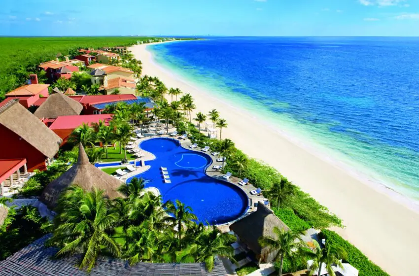  Expanding its luxury travel portfolio, Hyatt Hotels to acquire Apple Leisure Group for $2.7 billion 