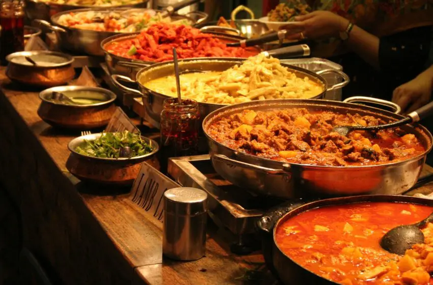  Experience a surreal blindfolded dinner at Bikaner’s Narendra Bhawan