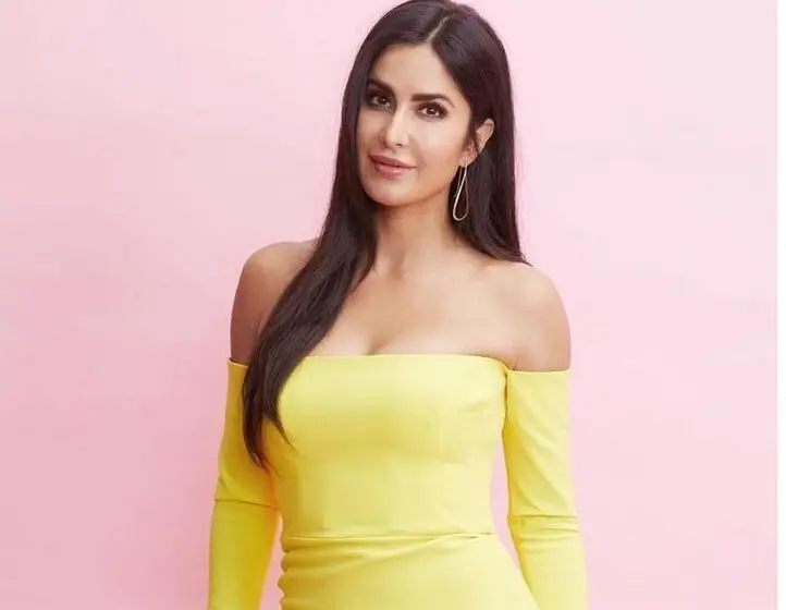  The best of fashion and home decor in 2021’s colours, pantone grey and yellow