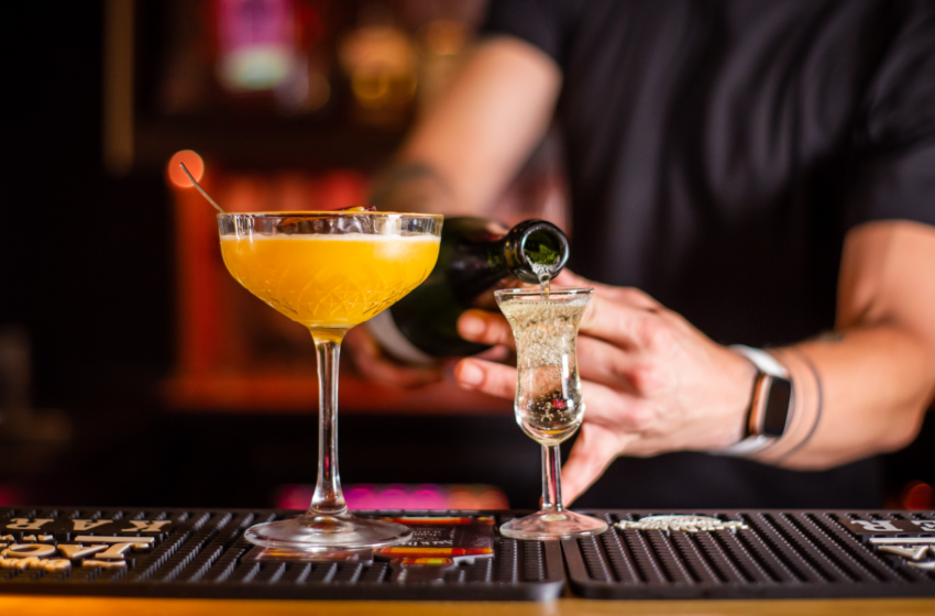  Hiring a bartender for your next house party? Here’s all you need to know