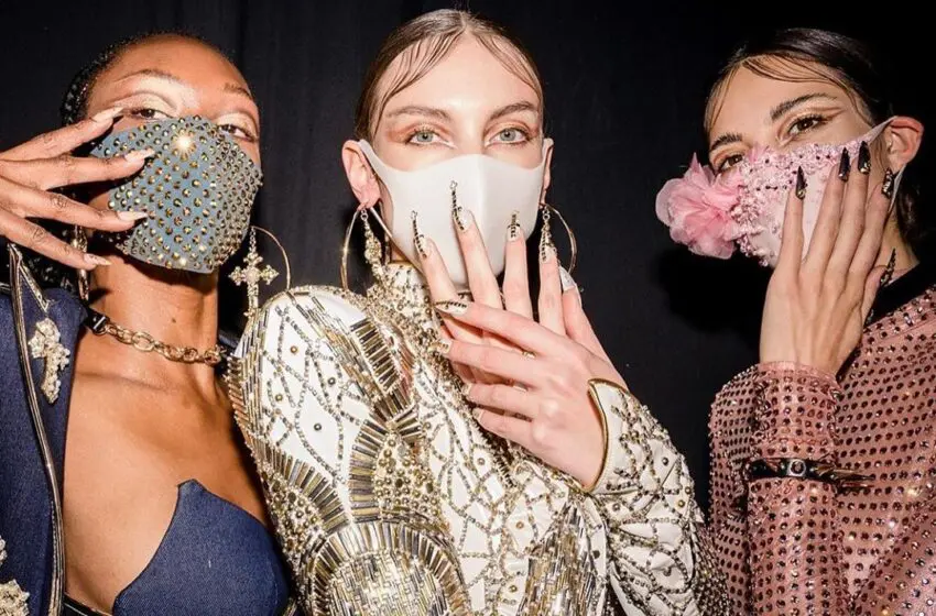  We can’t get enough of these stylish, jewel-studded masks