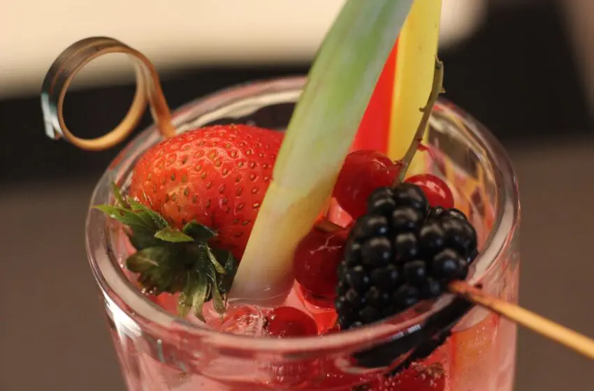  Beat the heat with these easy-to-make summer mocktails!