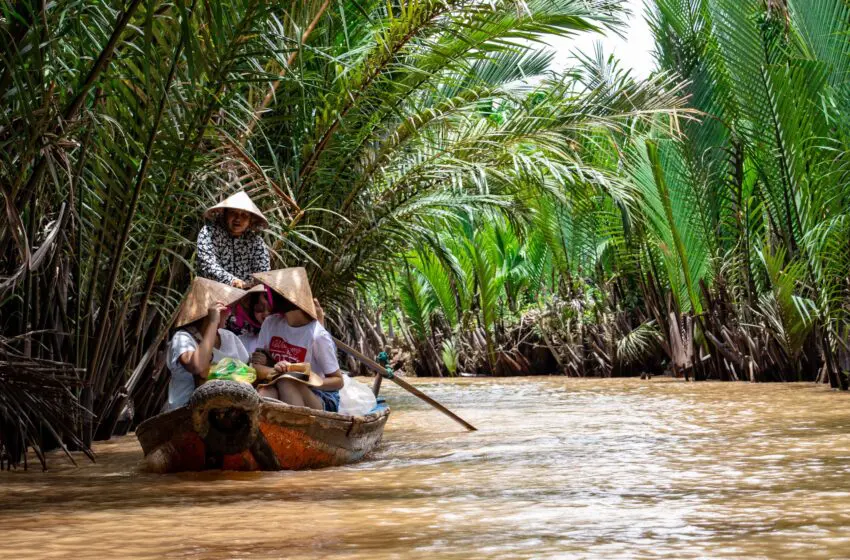  Vietnam travel guide : Beyond Ha Long Bay and Hanoi