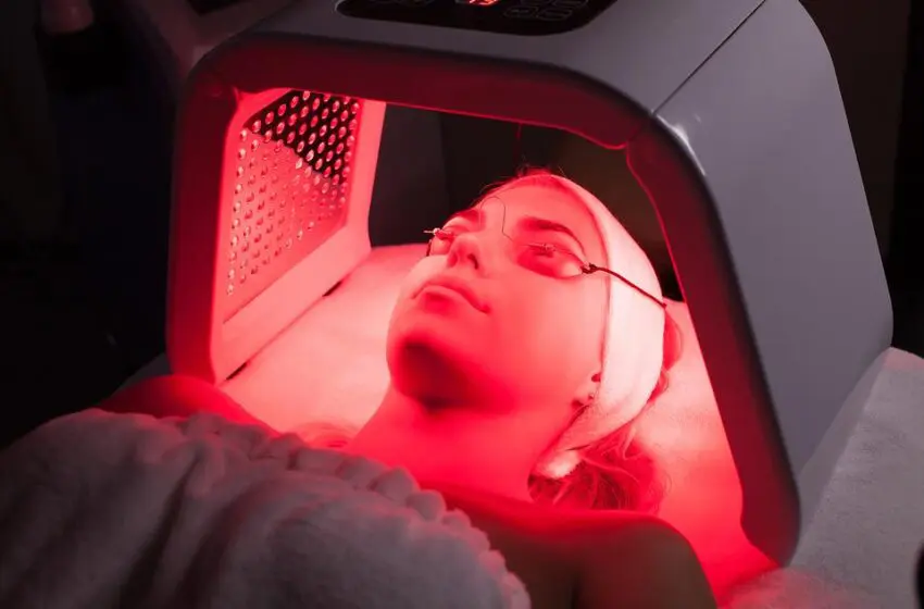  Exploring the science behind LED face masks  
