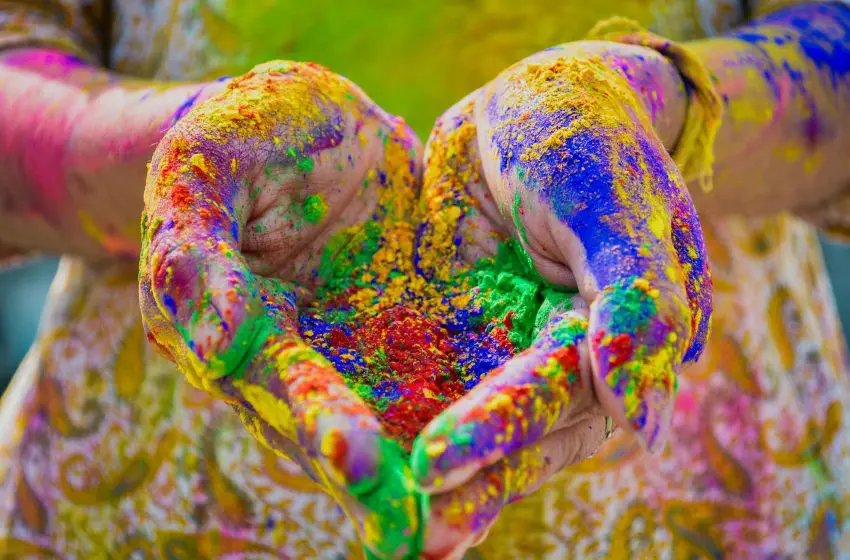  Expert speak: Pre- and post Holi skincare tips by Dr Geetika Mittal Gupta