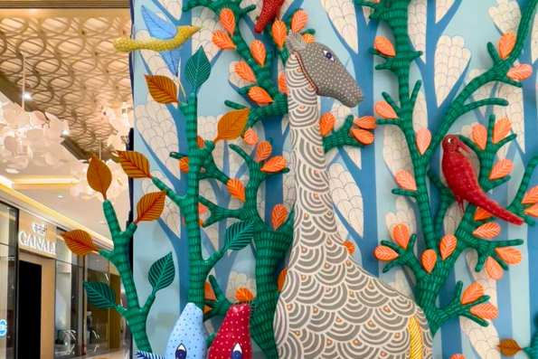  Aradhana Sheth’s gond installation adorns Hermes’ new store in Mumbai
