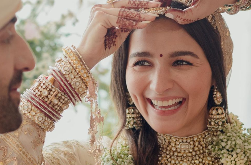  Find your dream wedding lehenga in these Delhi stores