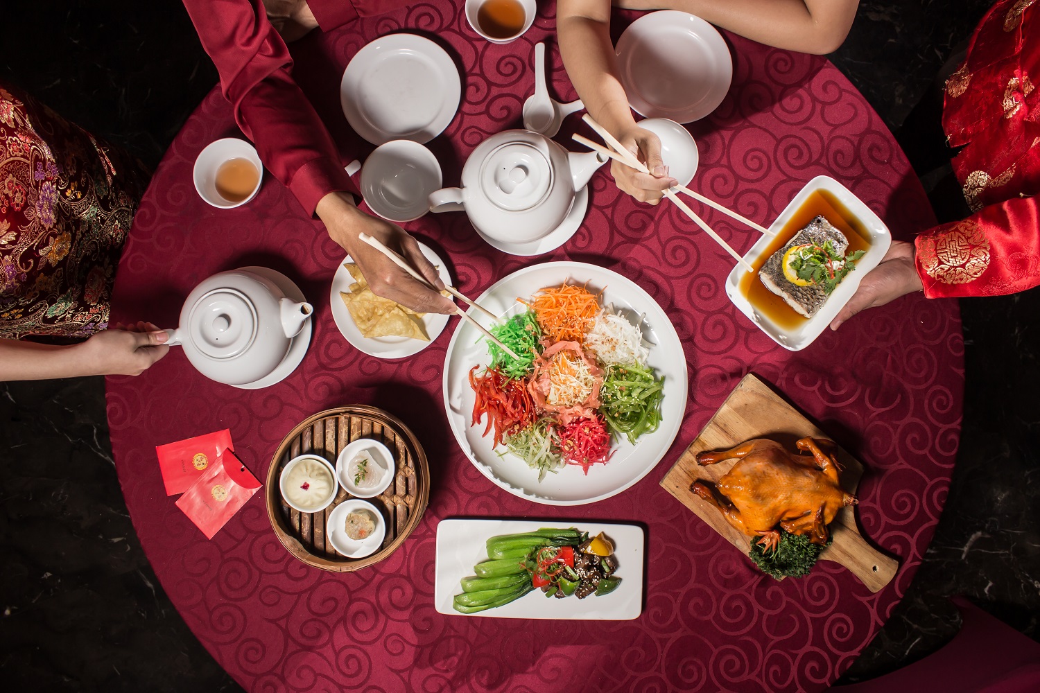 Yee,Sang,Chinese,New,Year,Dinner,For,Prosperity,Toss,Celebration