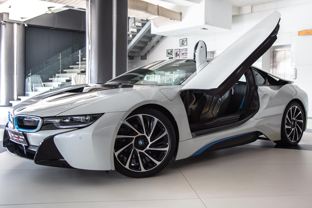 BMW i8