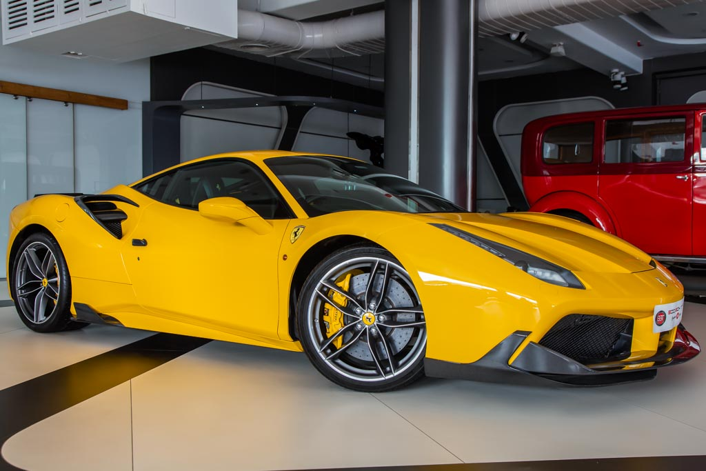 Ferrari 488