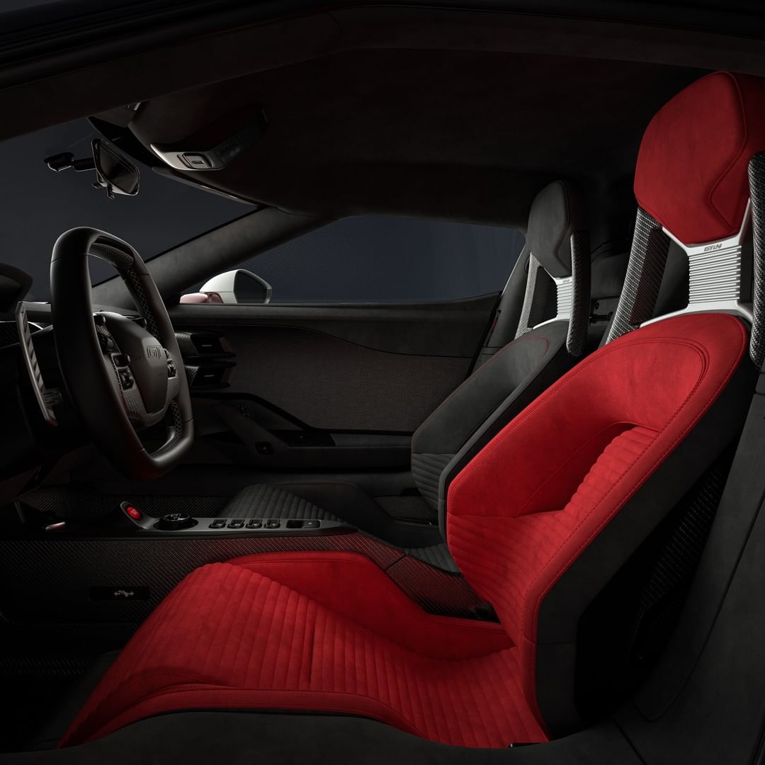 luxury news updates