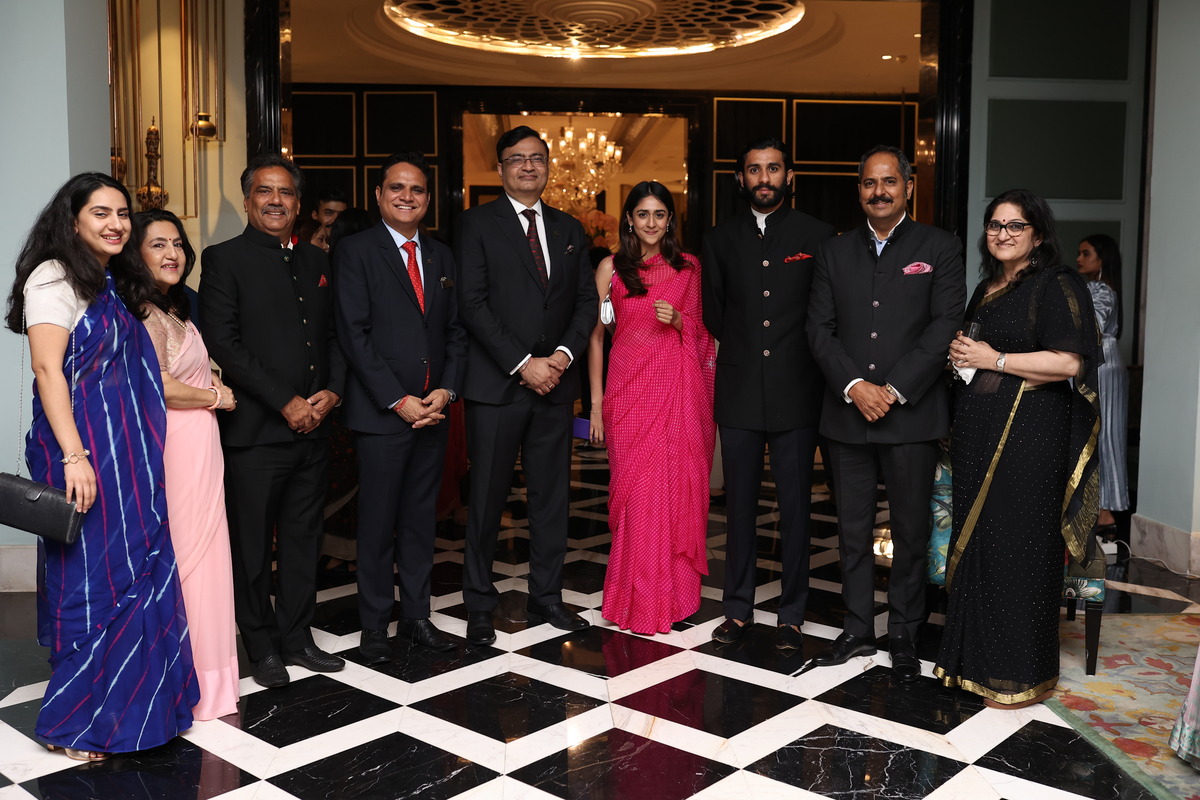 Devika Shektawat, Usha Rajyalaxmi Shekhawat, Digvijay Singh Shekhawat, Chandrashekhar Joshi, Anuraag Bhatnagar, Rajkumari Gauravi Kumari, HH Maharaj Sawai Padmanabh Singh of Jaipur, and Maharaj Nare