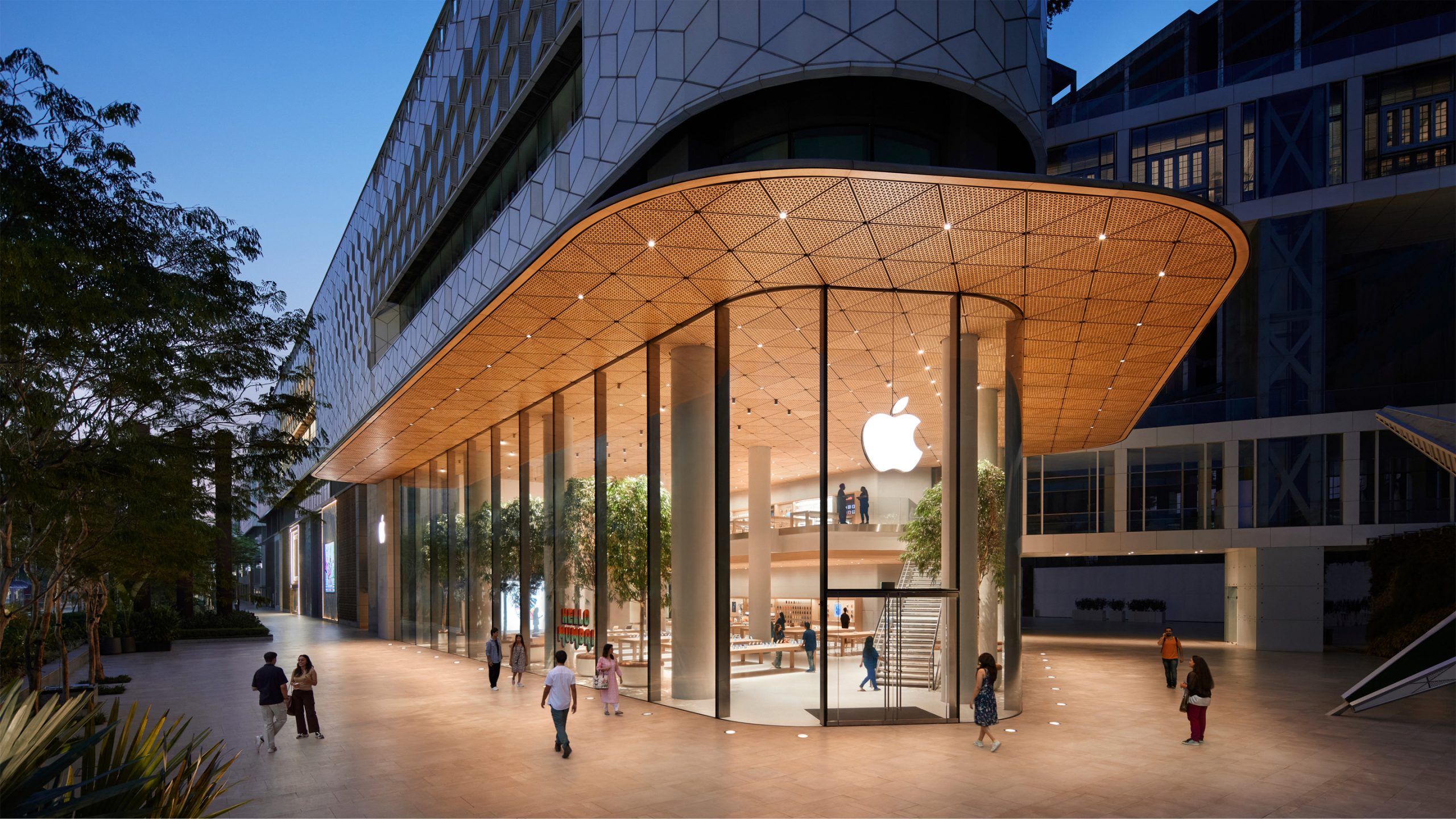 Apple stores open in India  news highlights