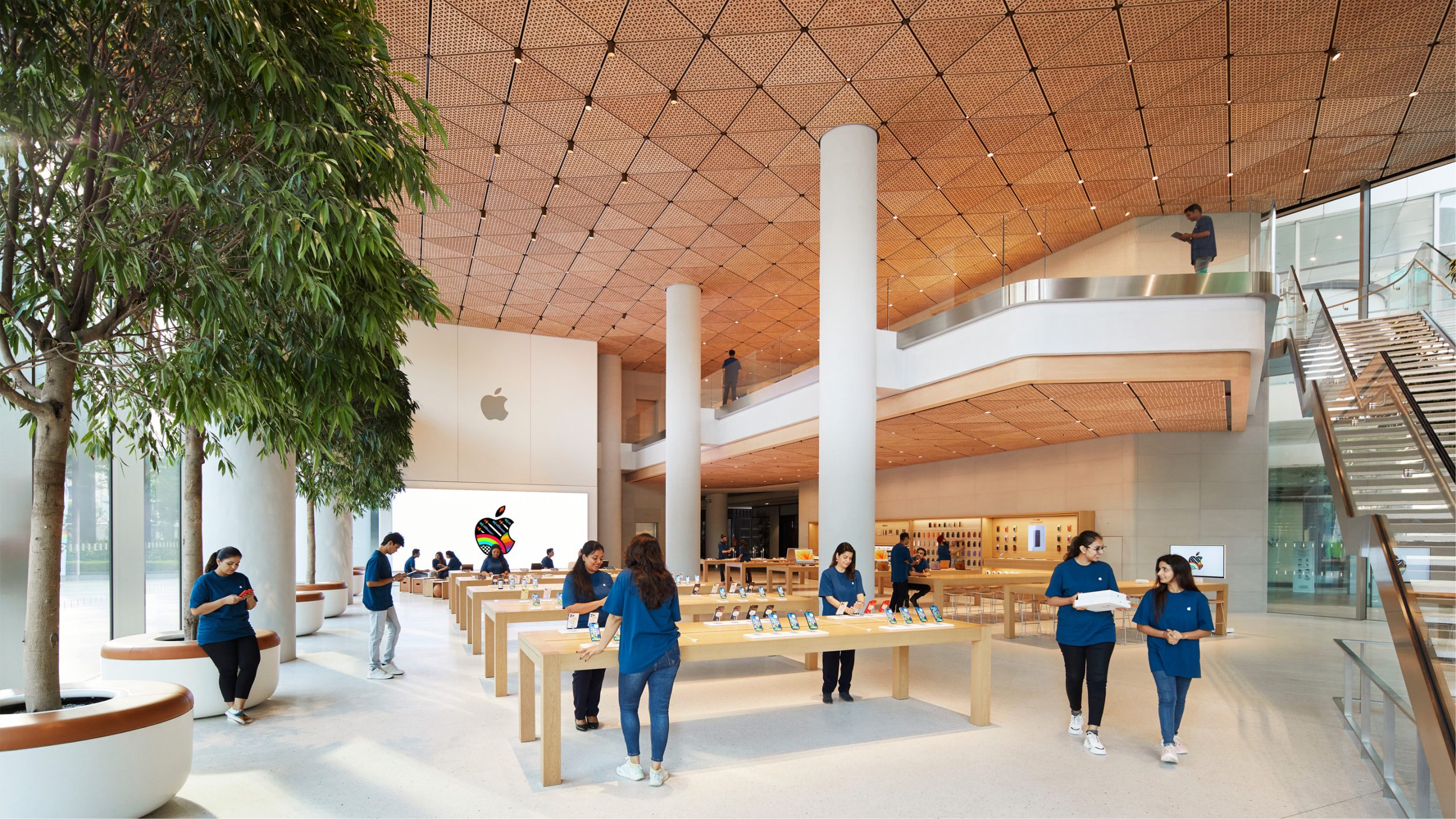 Apple stores open in India news highlights