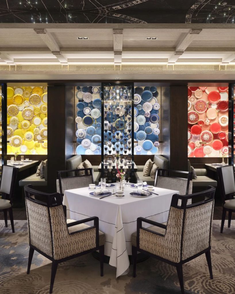 Canton-Blue-the-restaurant-at-The-Peninsula-London
