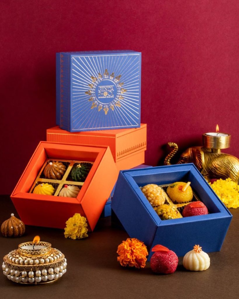 Stylish-offering-by-gourmet-Indian-gifting-brand-Genda-Phool