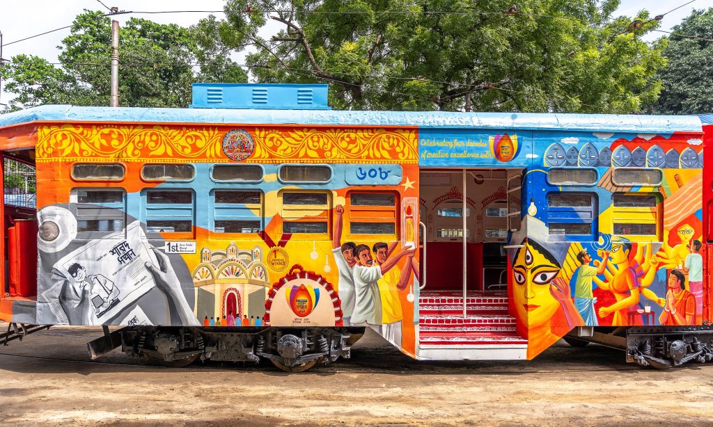 Kolkata-Trams-Festive-Makeover-by-Asian-Paints-4