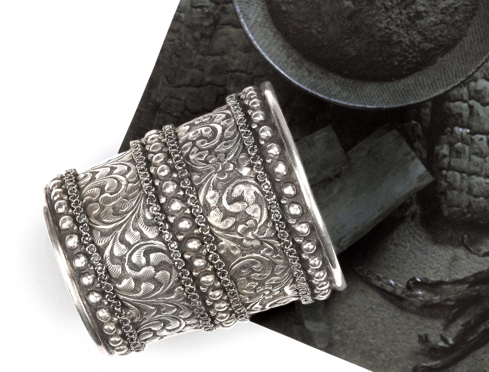 The best silver art and design pieces for home decor - Luxebook India