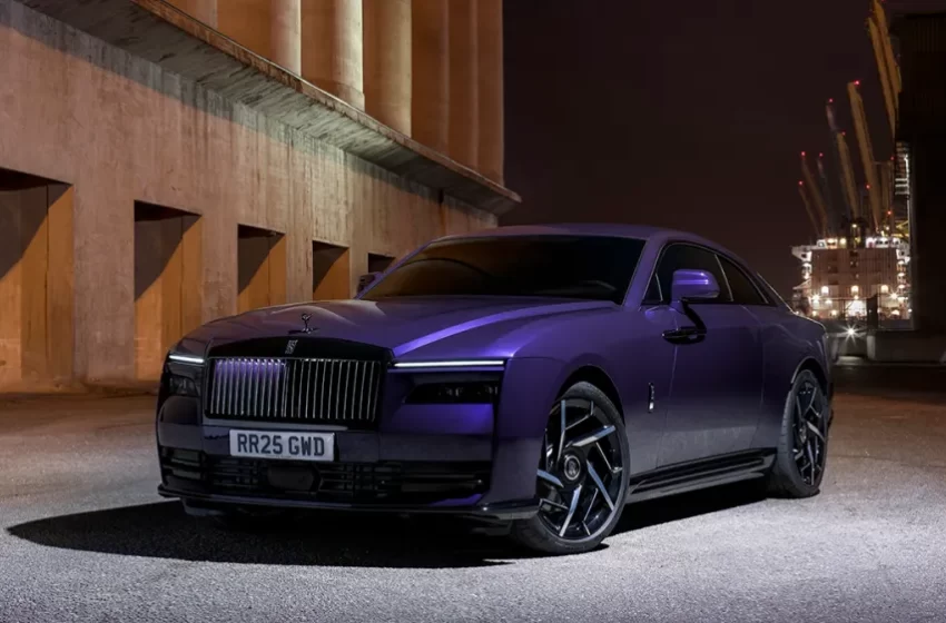  Rolls Royce introduces the Black Badge Spectre, its most powerful car yet